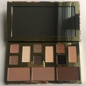 Clay Play Face Shaping palette